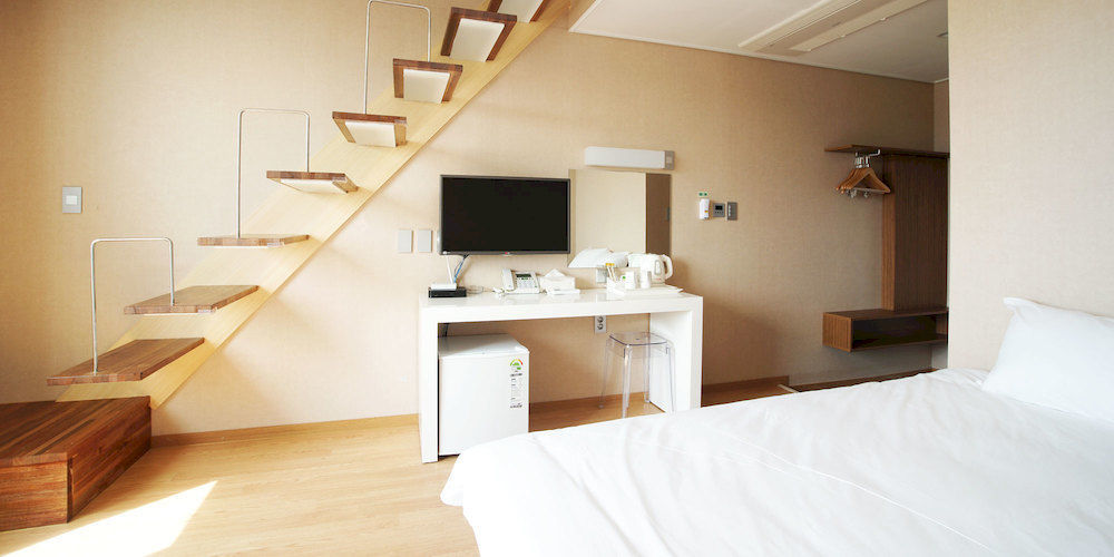 Hotel Ciel Bleu Чеджу Екстериор снимка