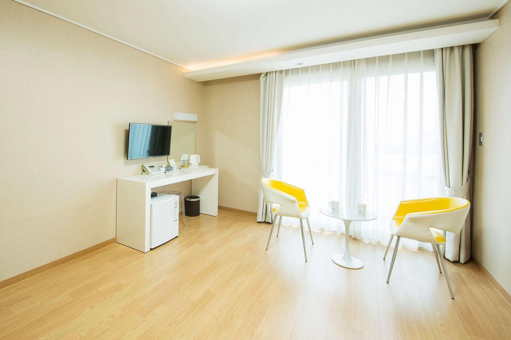 Hotel Ciel Bleu Чеджу Екстериор снимка