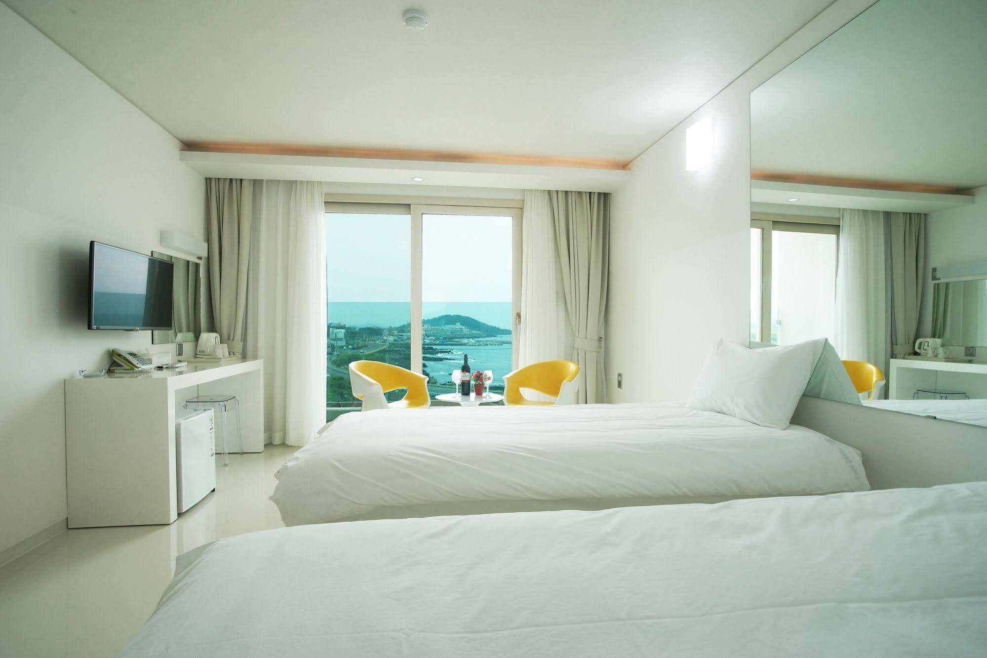 Hotel Ciel Bleu Чеджу Екстериор снимка