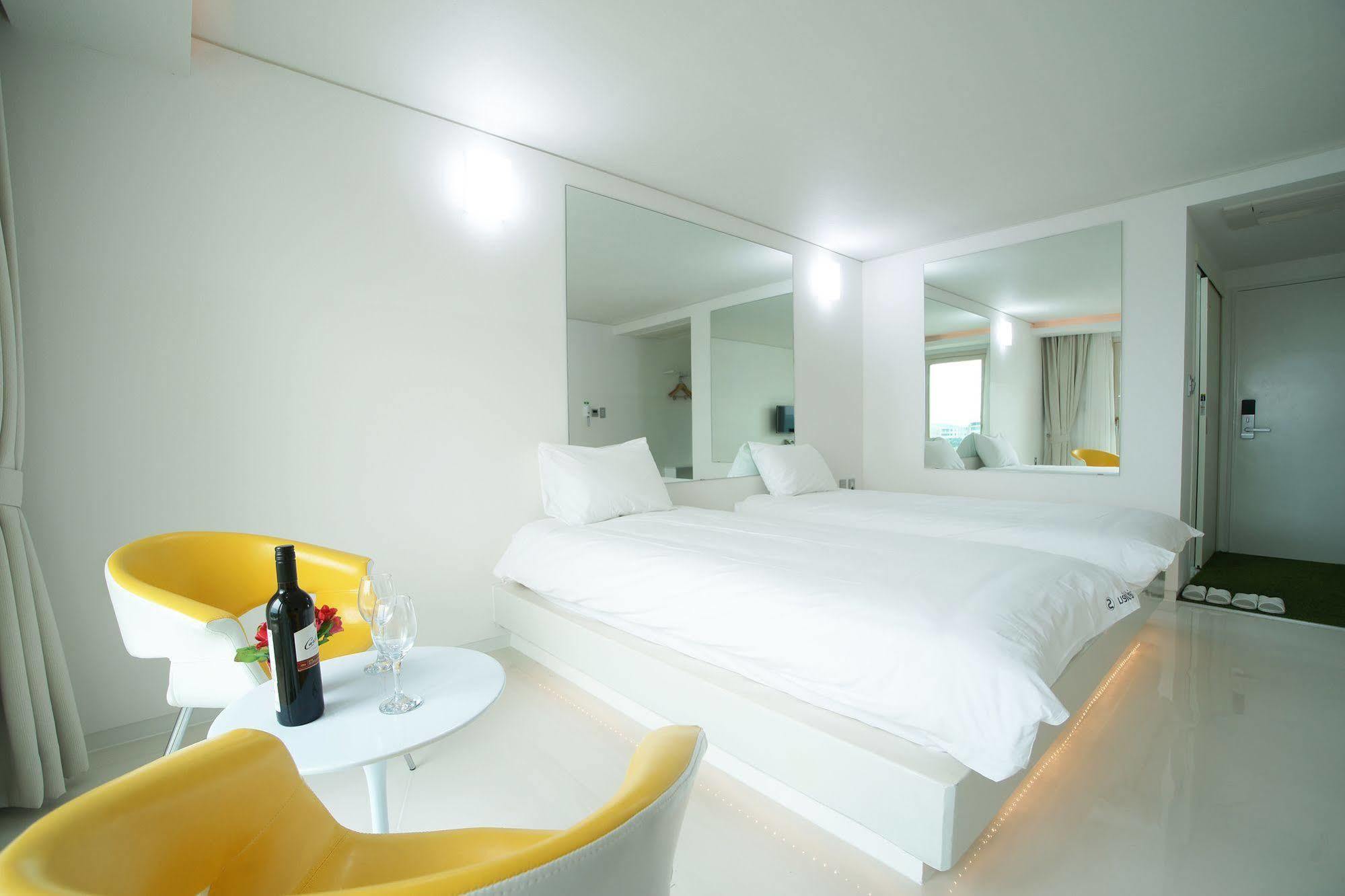Hotel Ciel Bleu Чеджу Екстериор снимка