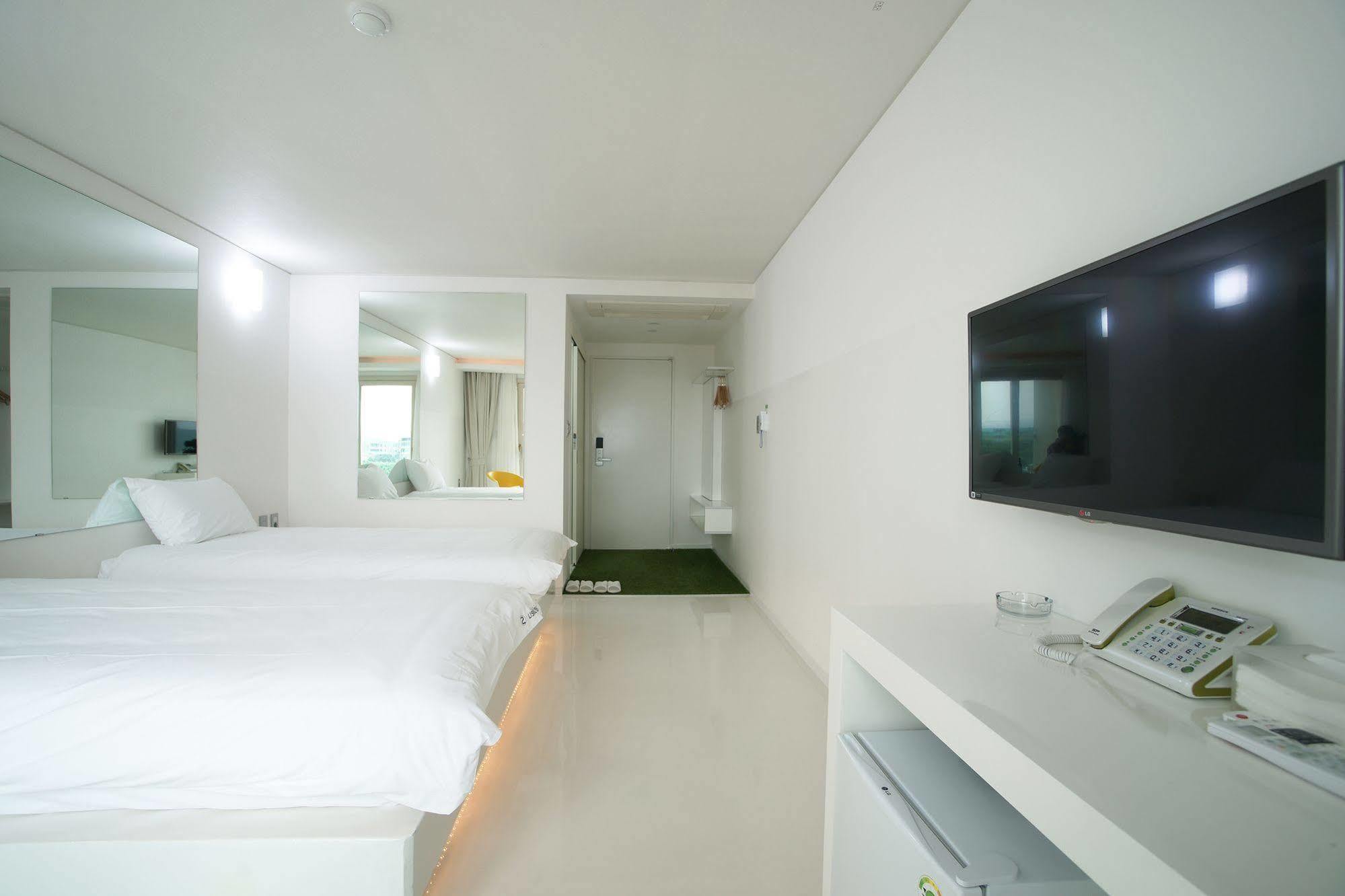Hotel Ciel Bleu Чеджу Екстериор снимка