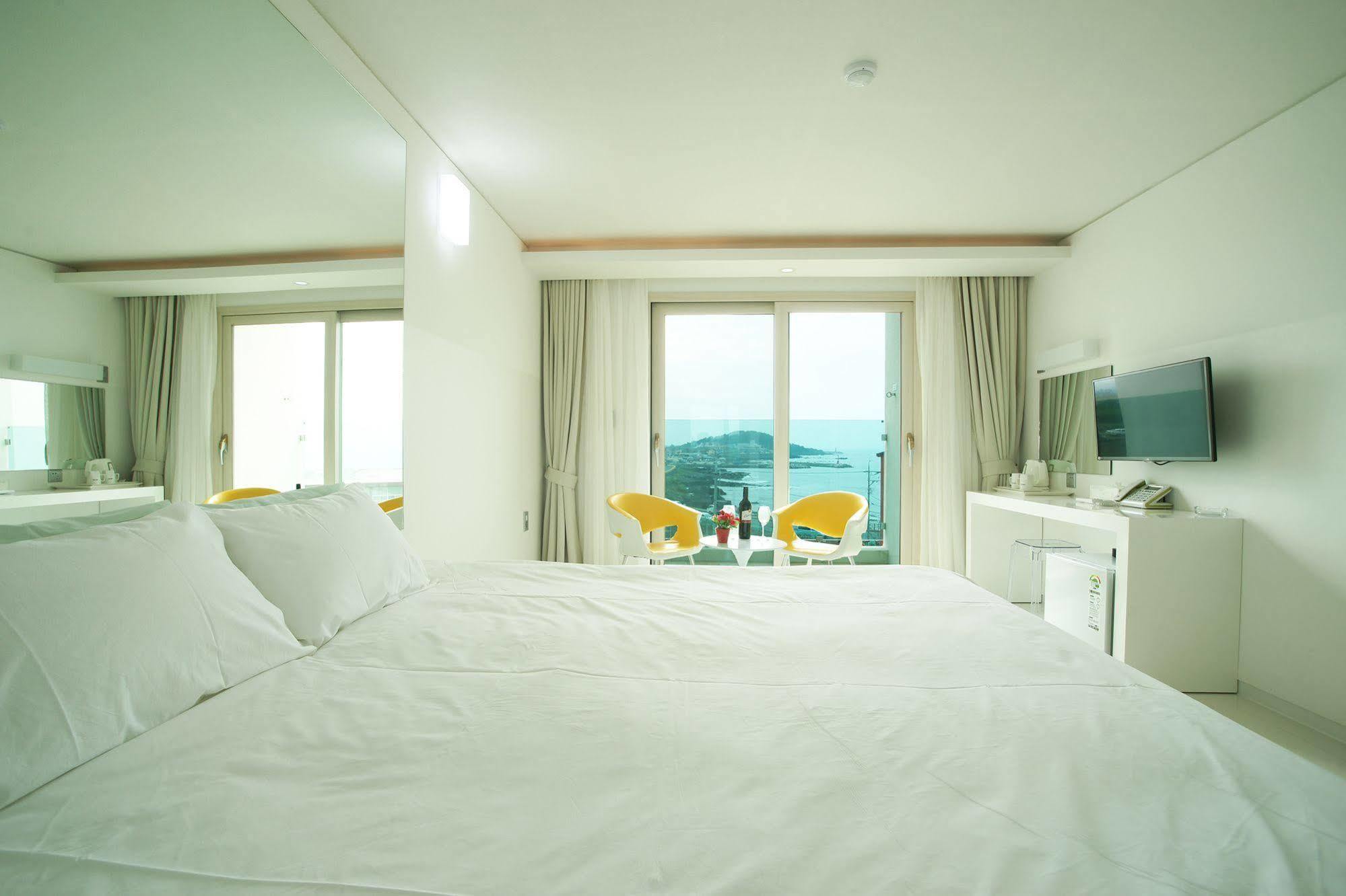 Hotel Ciel Bleu Чеджу Екстериор снимка
