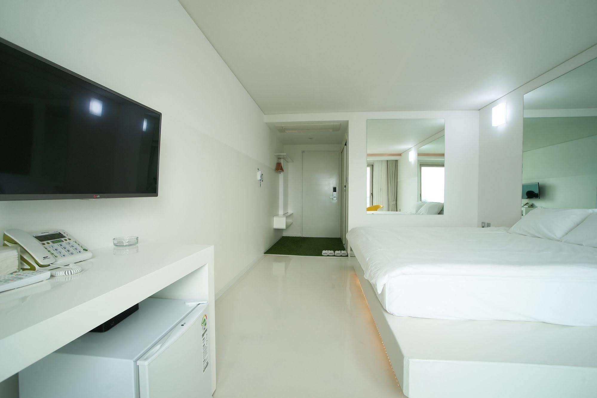 Hotel Ciel Bleu Чеджу Екстериор снимка
