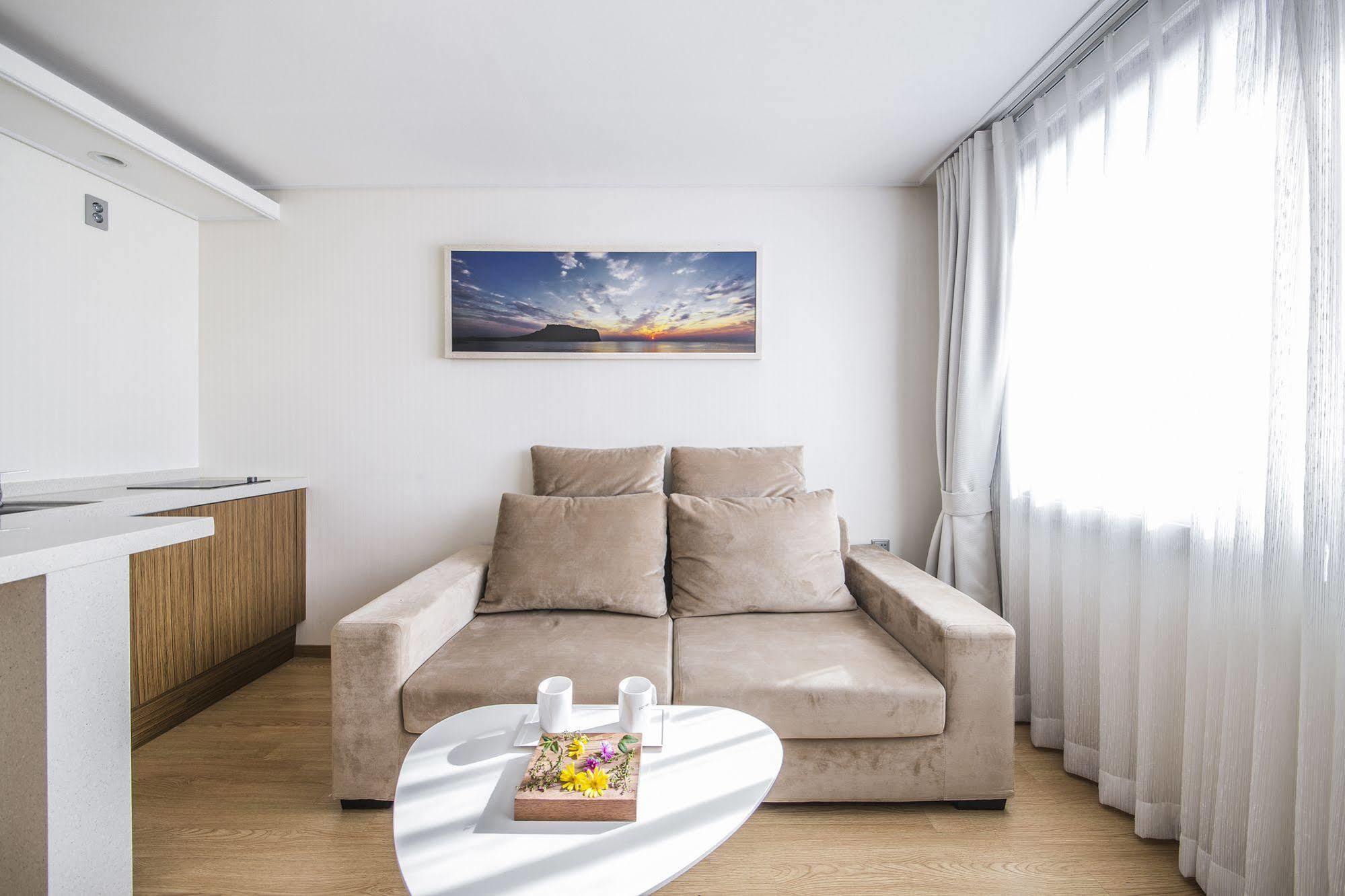 Hotel Ciel Bleu Чеджу Екстериор снимка